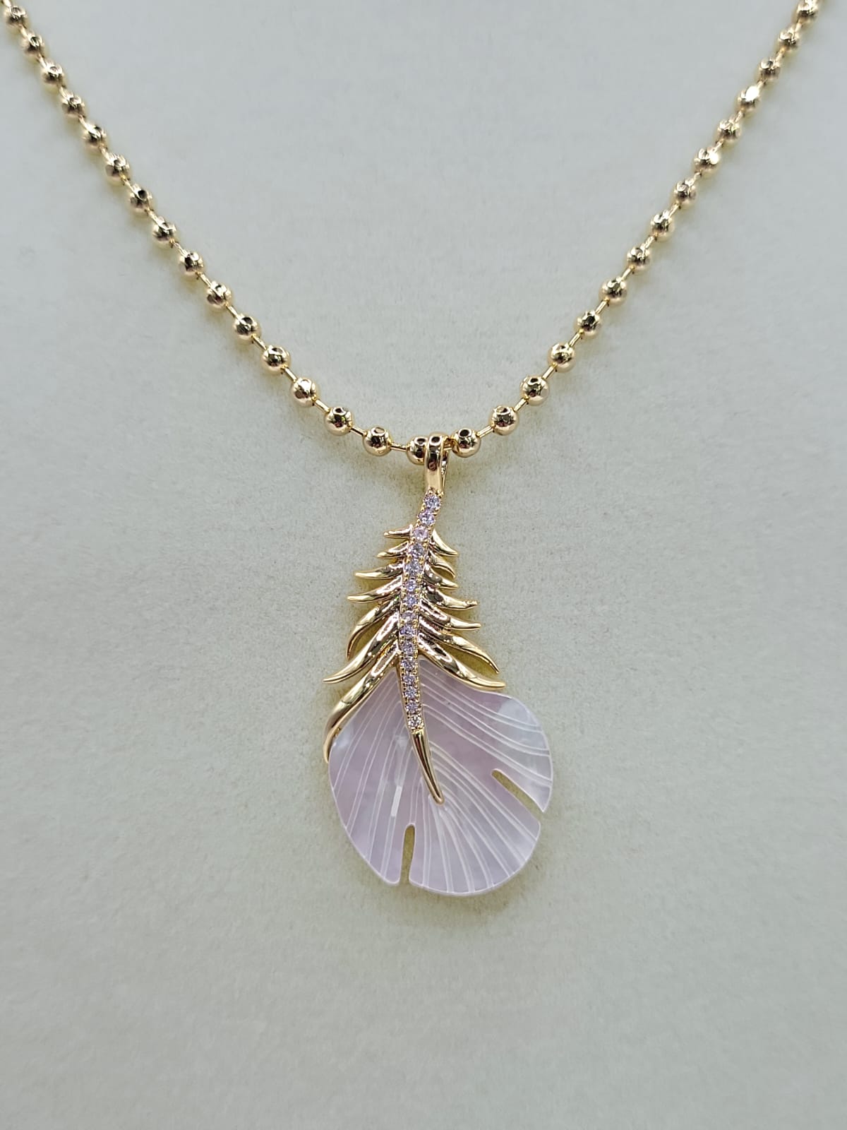Feather Pearl Necklace
