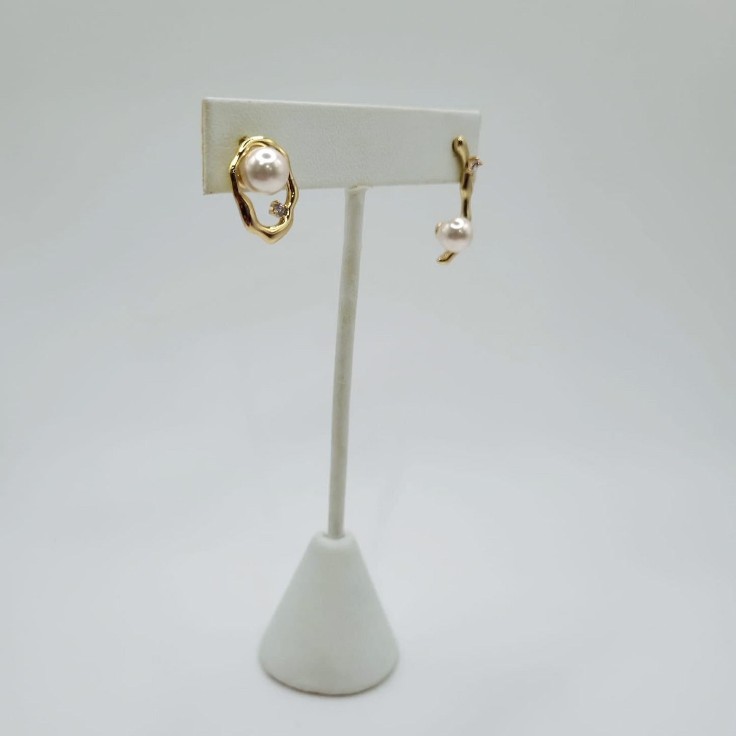 Pearls and Gold Earring Stud