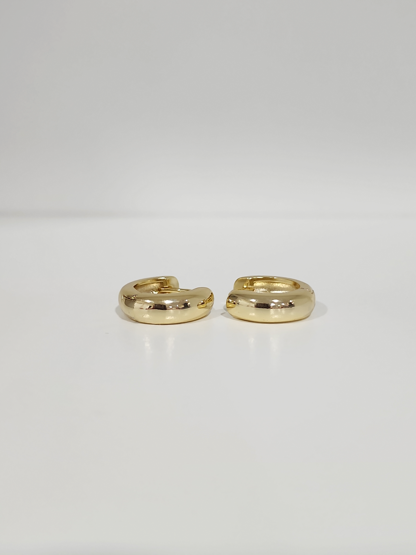 Plain Small Hoops