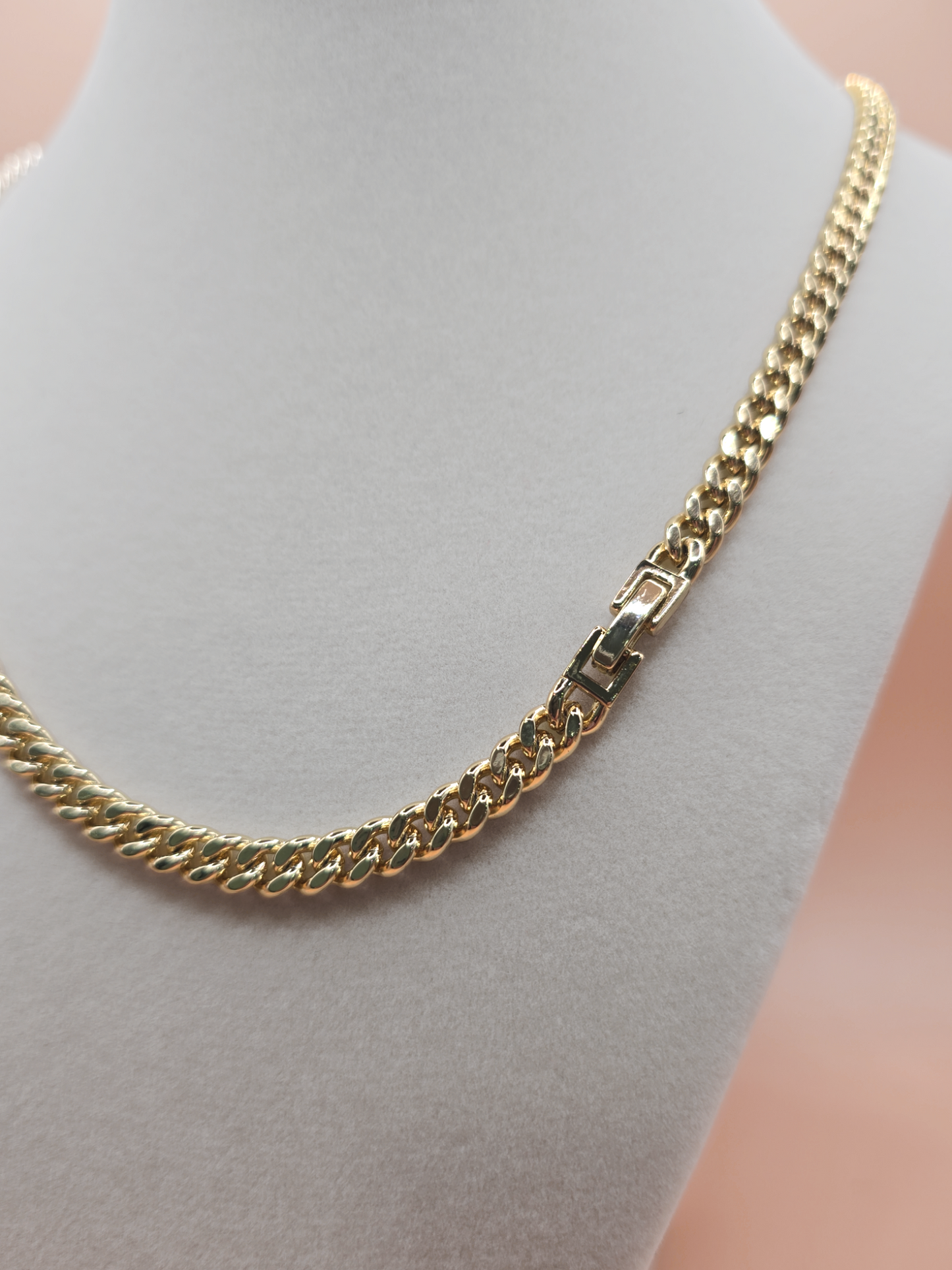 Luxury Heart Choker