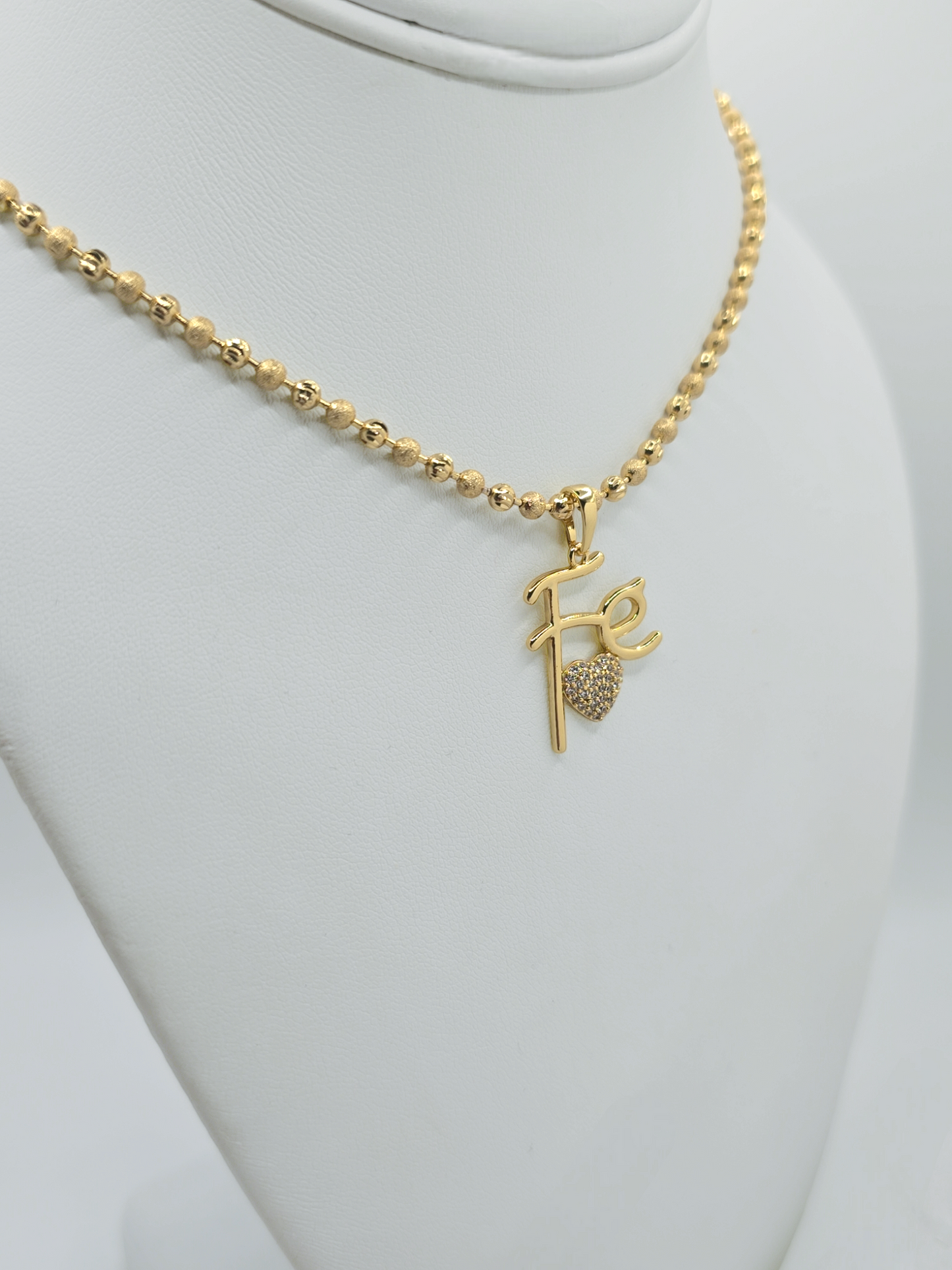 Mini balin Necklace with Fe Oendant