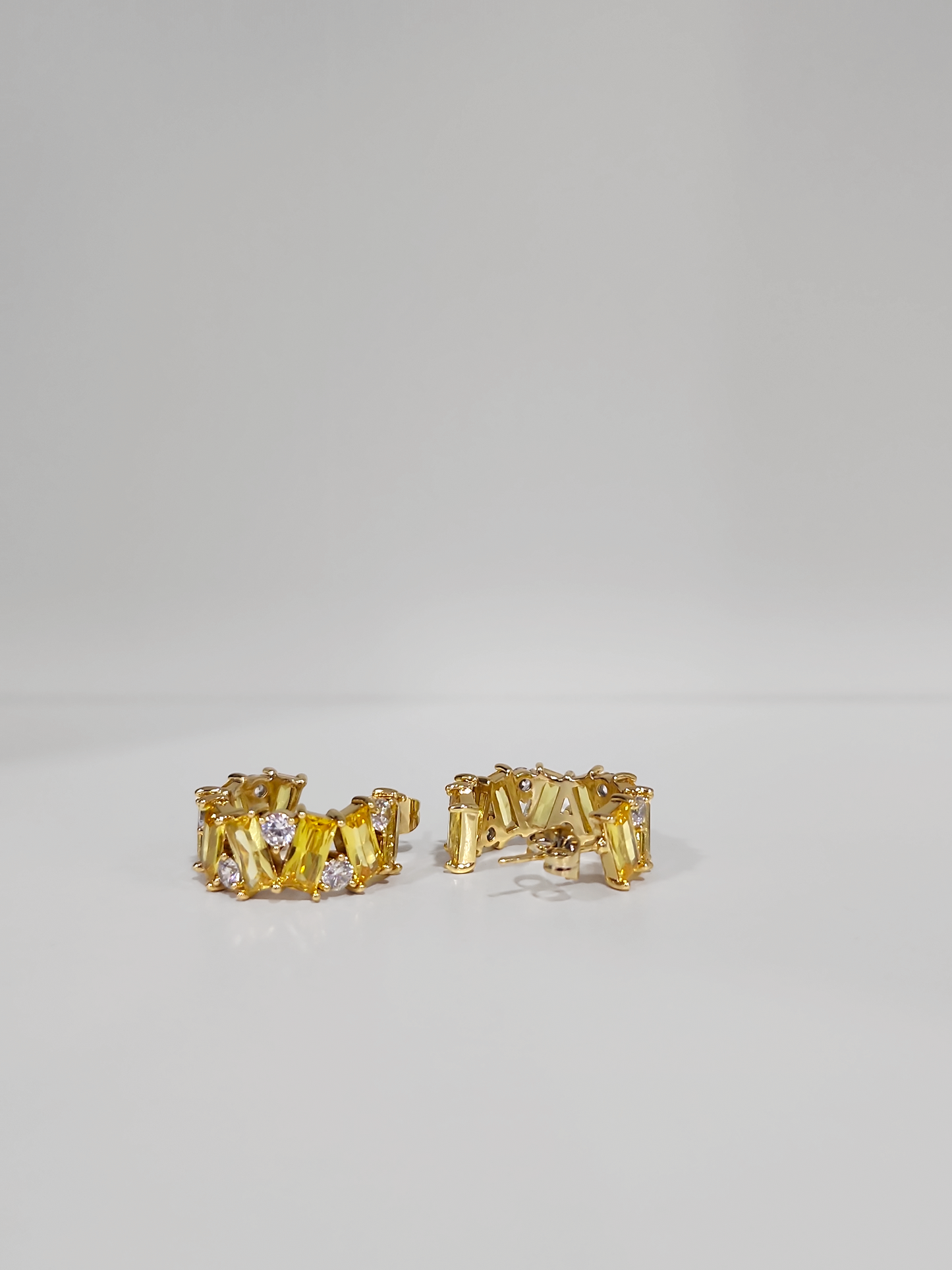 Aurora Medium Hoops